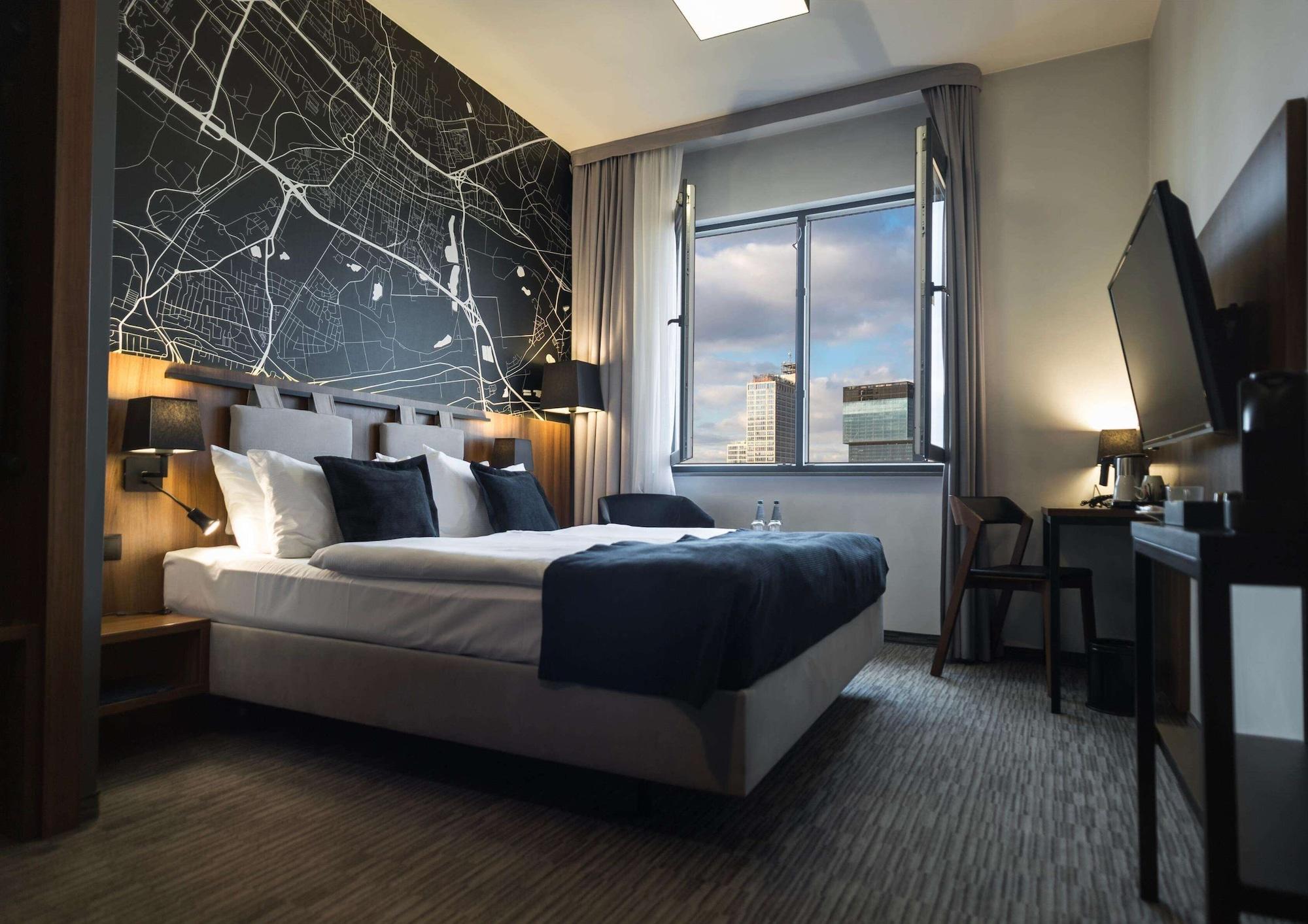 Best Western Hotel Mariacki Катовице Екстериор снимка