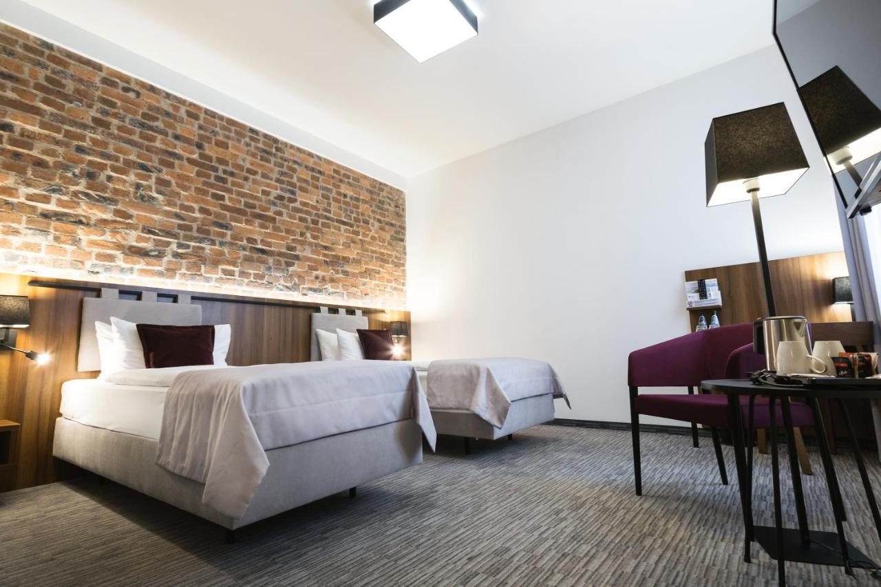 Best Western Hotel Mariacki Катовице Екстериор снимка